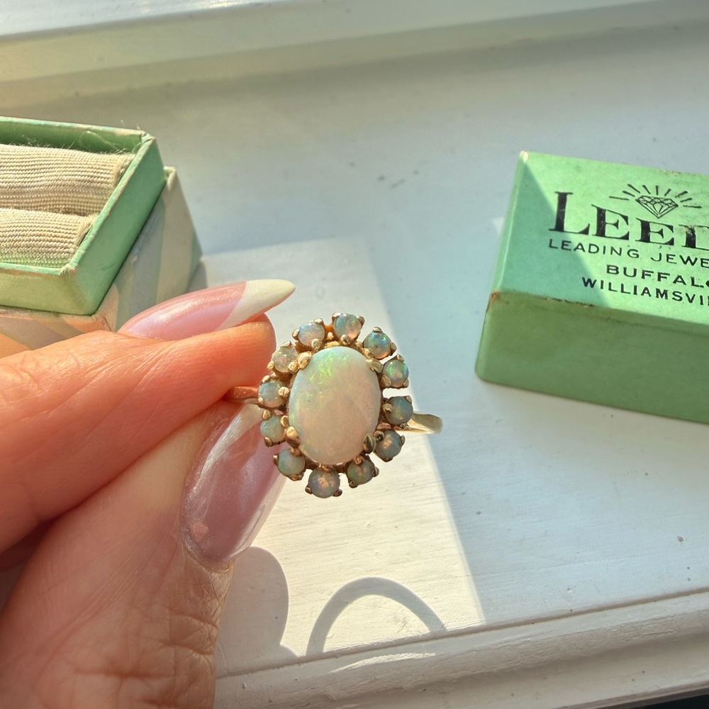 Vintage 14k Gold Opal Ring ( NO bundle discounts please) - Picture 4 of 11